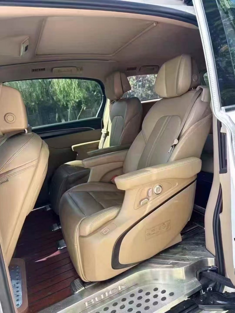 青岛21年别克GL84