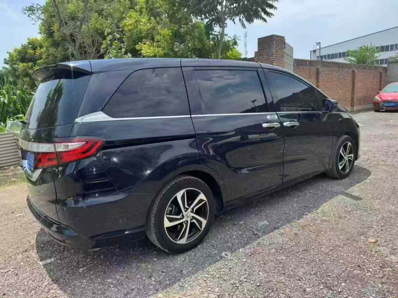 保定17年本田奥德赛2