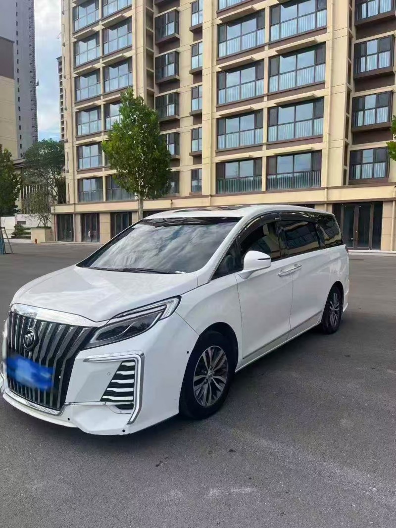 济南17年别克GL83