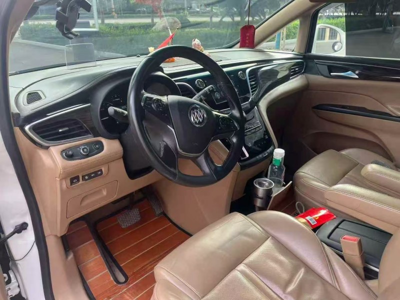 济南17年别克GL87