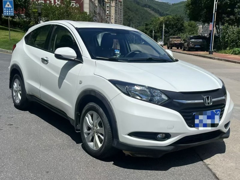 三明16年本田缤智2