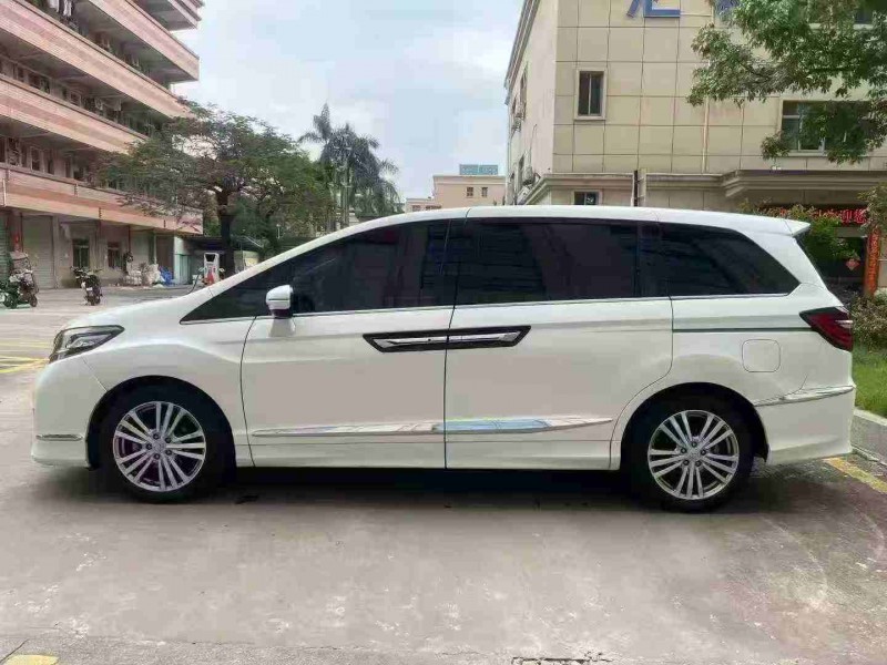 东莞18年本田艾力绅4