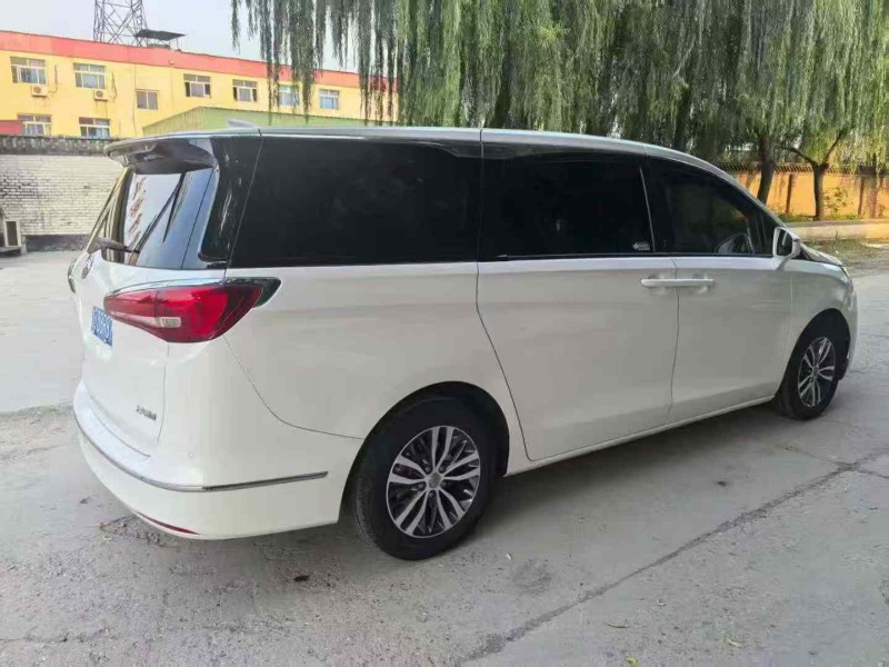 保定18年别克GL84