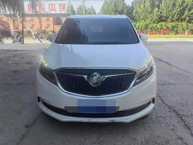 保定17年别克GL81