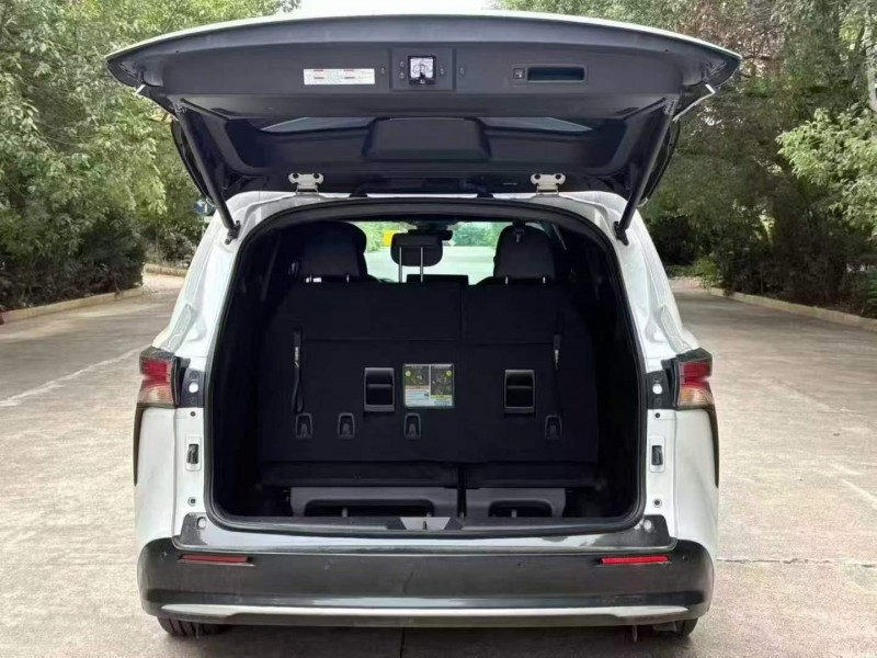 衡阳24年丰田塞纳6