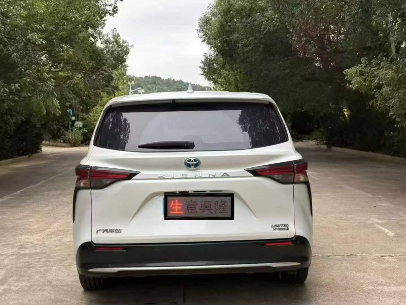 衡阳24年丰田塞纳9