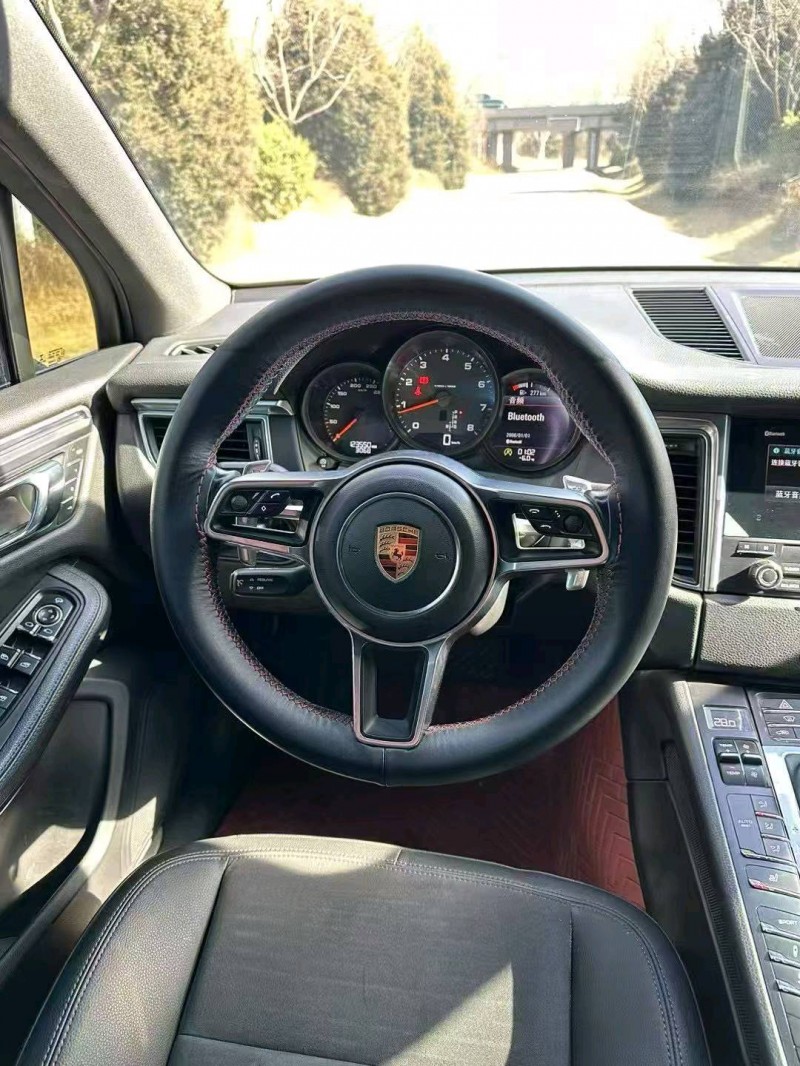 济南16年保时捷Macan7