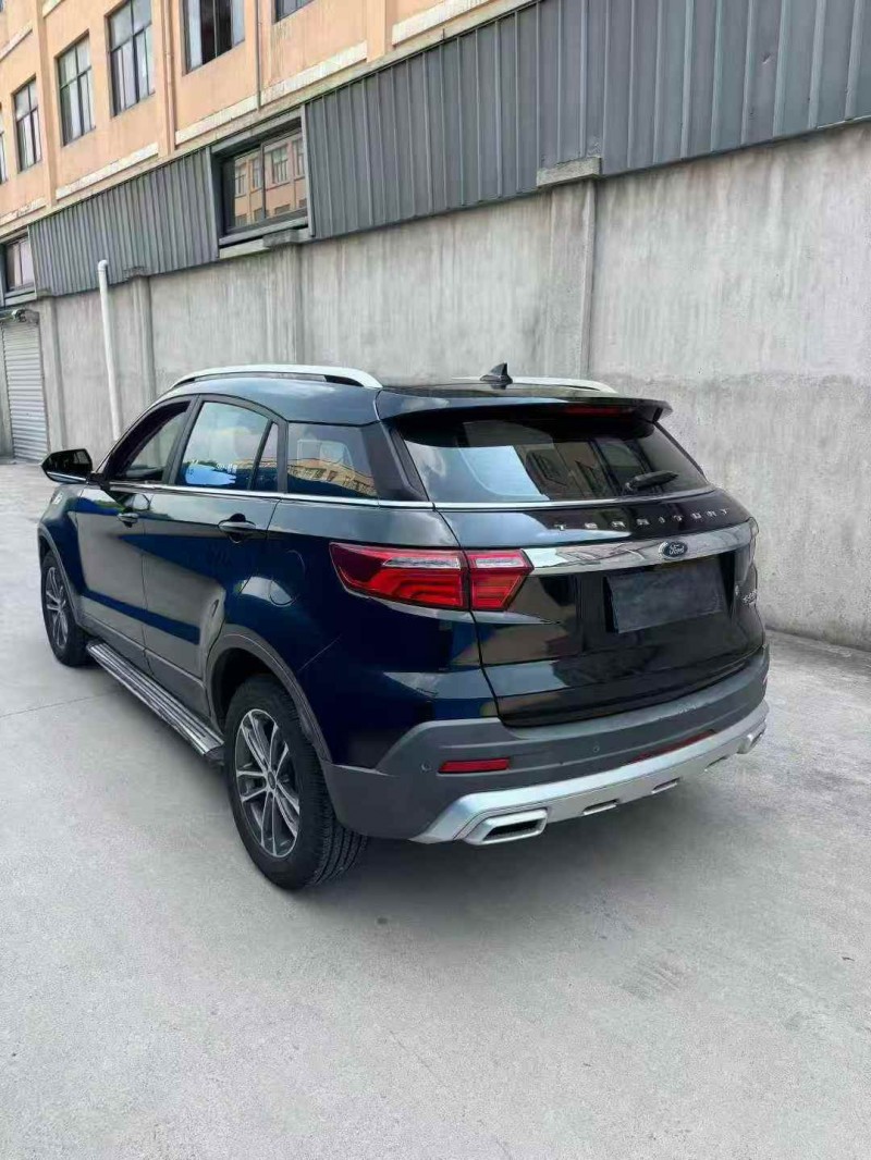 衢州19年福特领界8