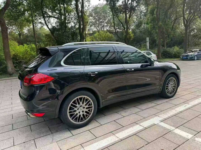 常州13年保时捷卡宴9