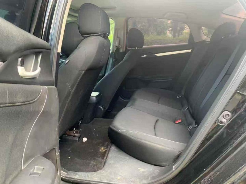 珠海17年本田思域5