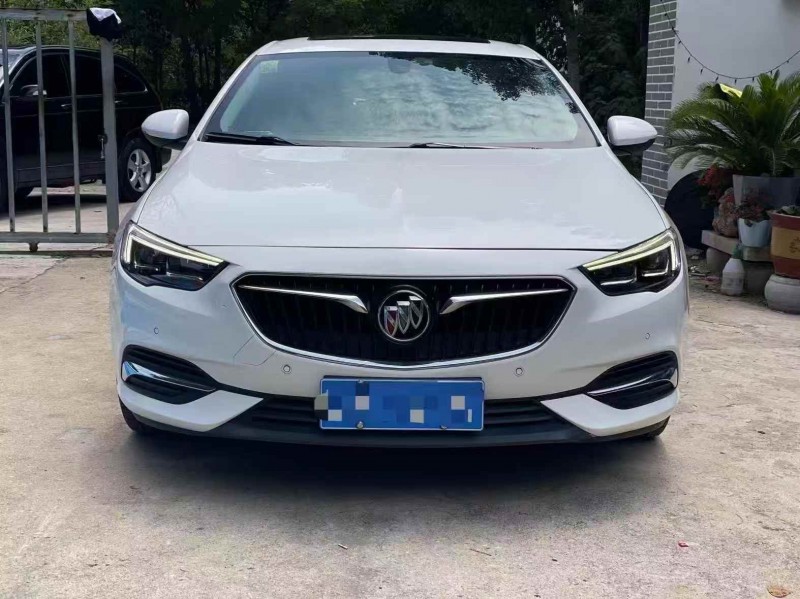 青岛20年别克君威1