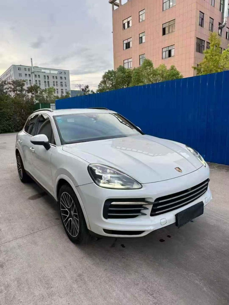 衢州19年保时捷卡宴3