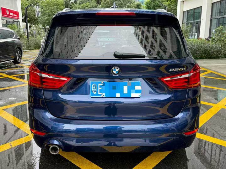 深圳19年宝马2系5