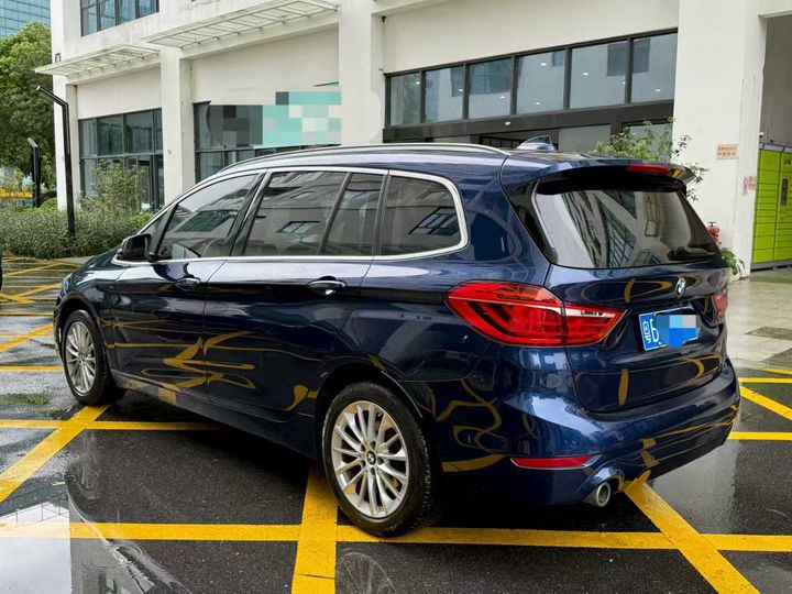 深圳19年宝马2系7