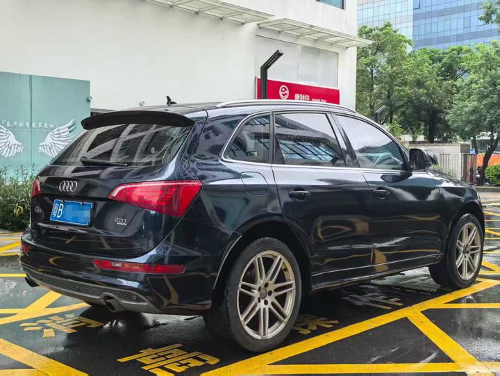 深圳10年奥迪Q57