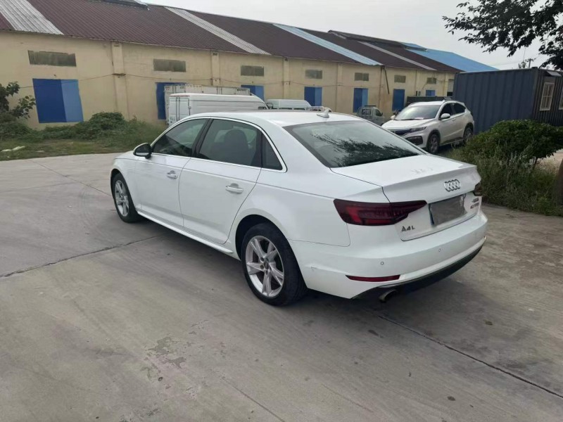 徐州17年奥迪A4L3