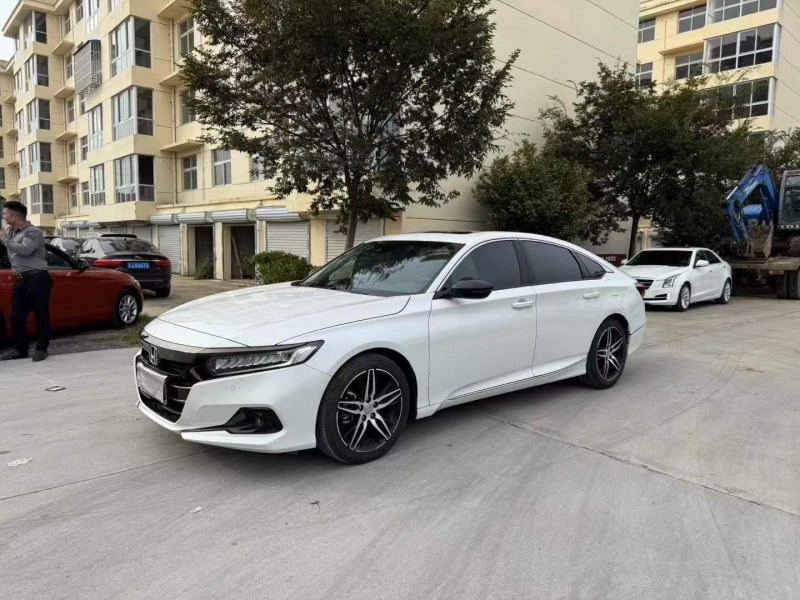 徐州23年本田雅阁2