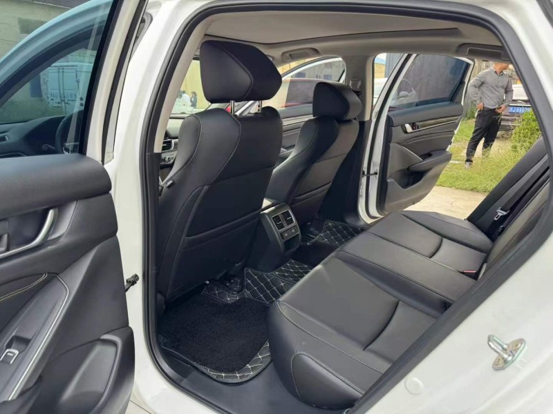 徐州23年本田雅阁8