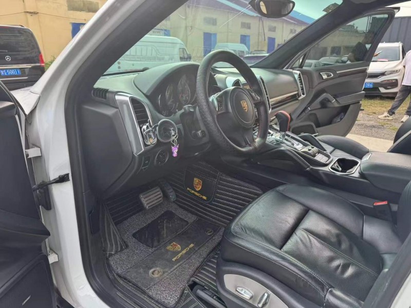 徐州14年保时捷卡宴5