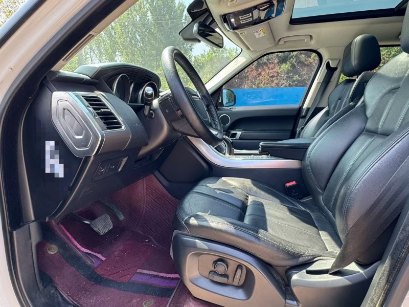 青岛16年路虎揽胜运动6