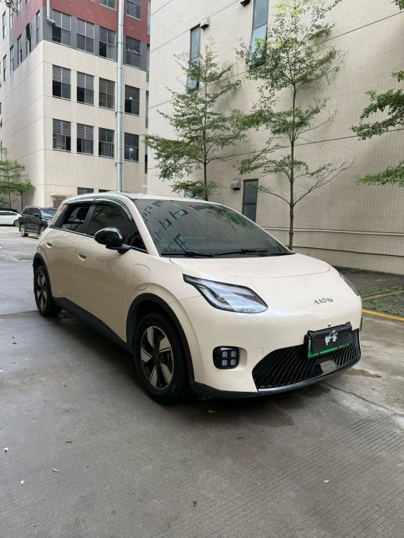 佛山25年传祺埃安V2