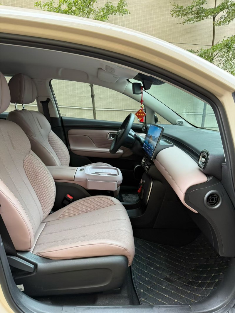 佛山25年传祺埃安V7