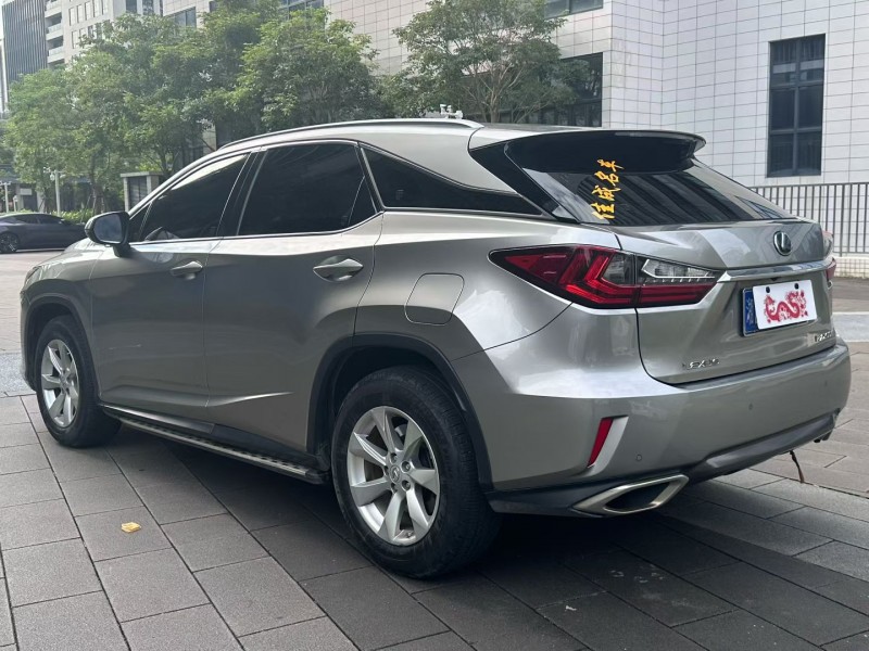 佛山17年雷克萨斯RX8