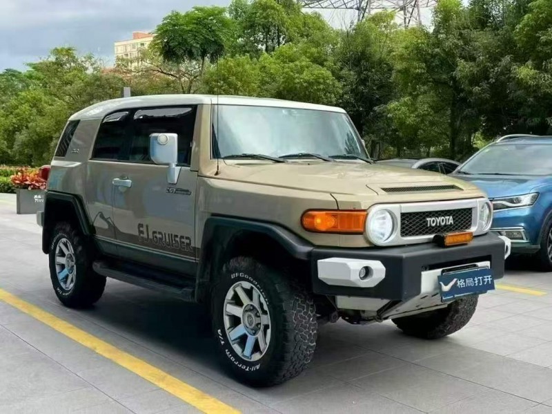 广州19年丰田兰德酷路泽2