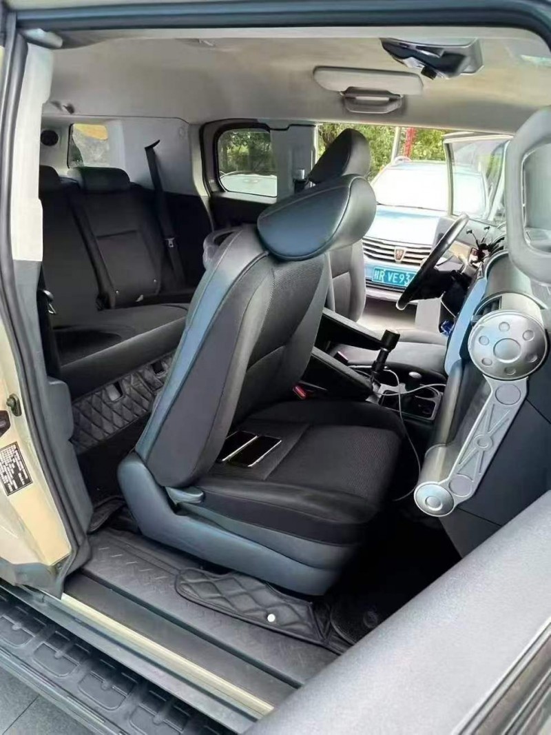 广州19年丰田兰德酷路泽6