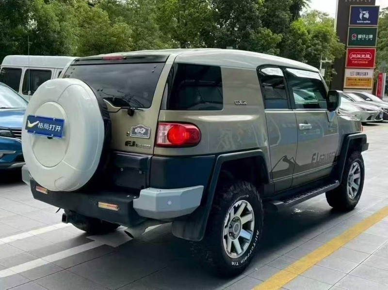 广州19年丰田兰德酷路泽7