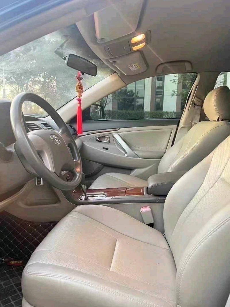 广州15年丰田凯美瑞5