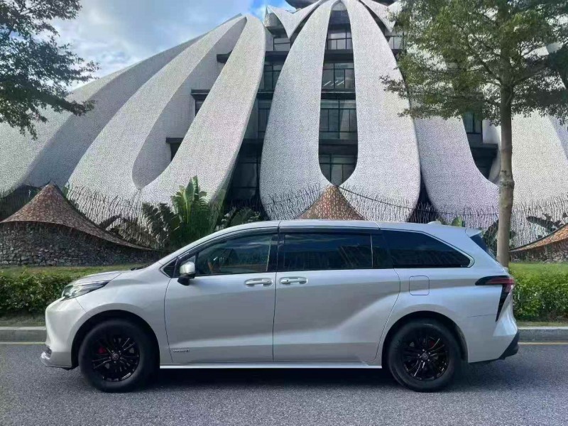 深圳23年丰田塞纳7