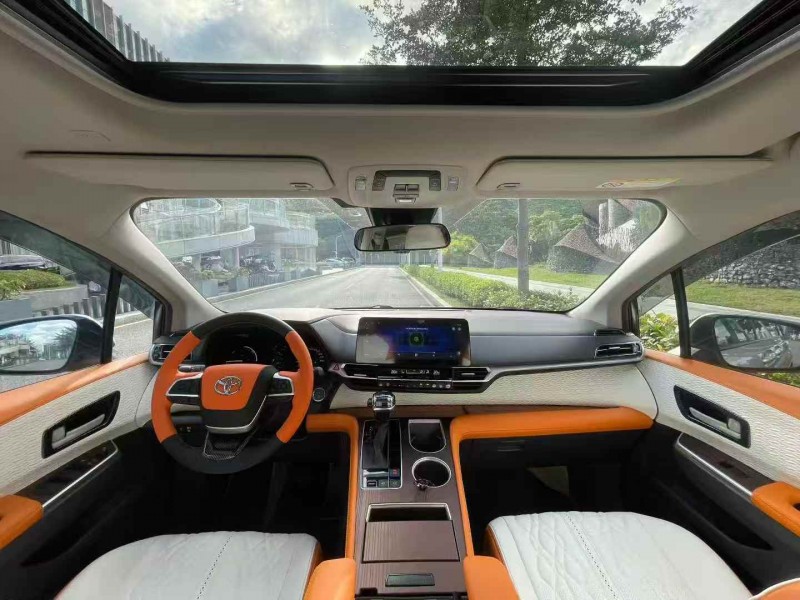 深圳23年丰田塞纳8