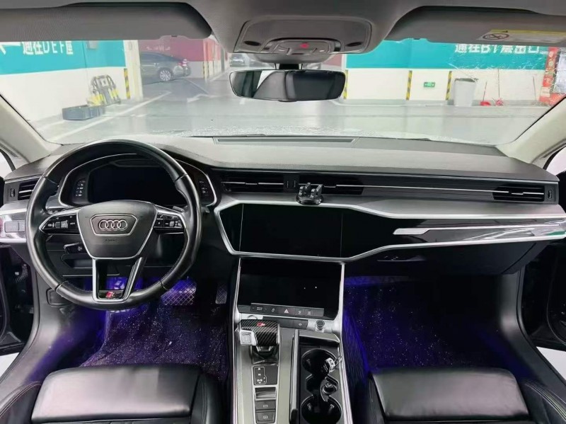 广州20年奥迪A7L5