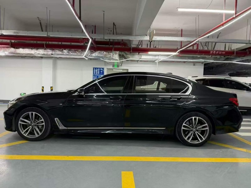 深圳18年宝马7系8