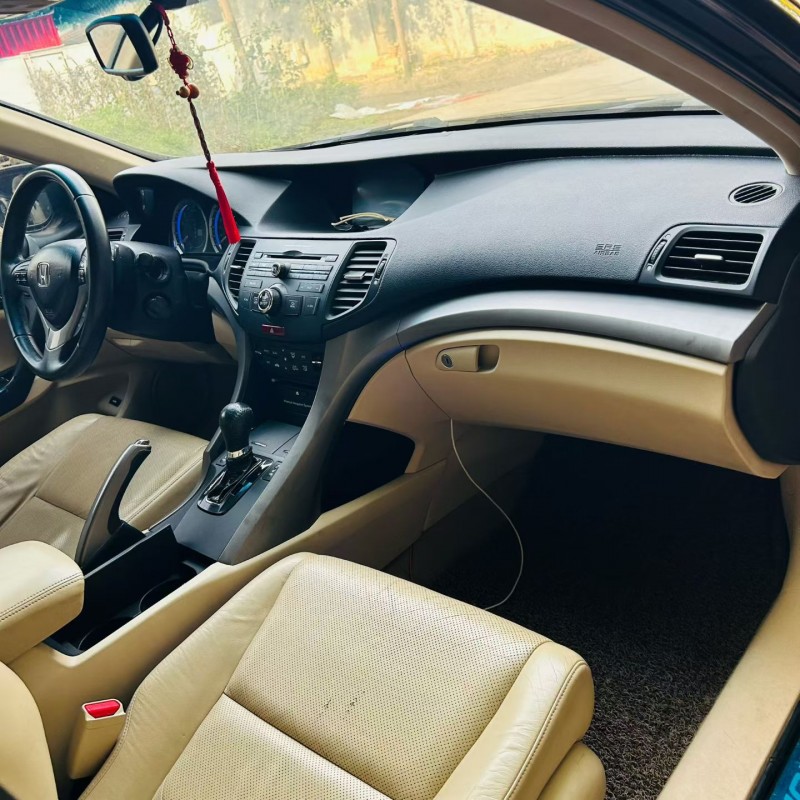 聊城11年本田思铂睿5