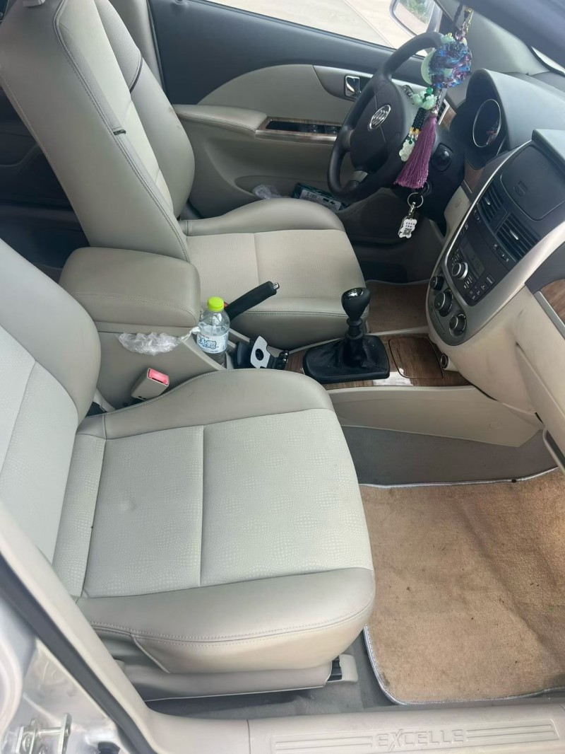 聊城16年别克凯越4