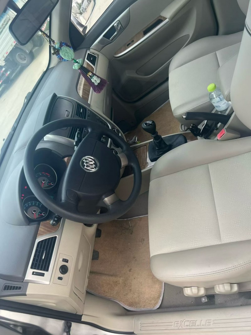 聊城16年别克凯越5