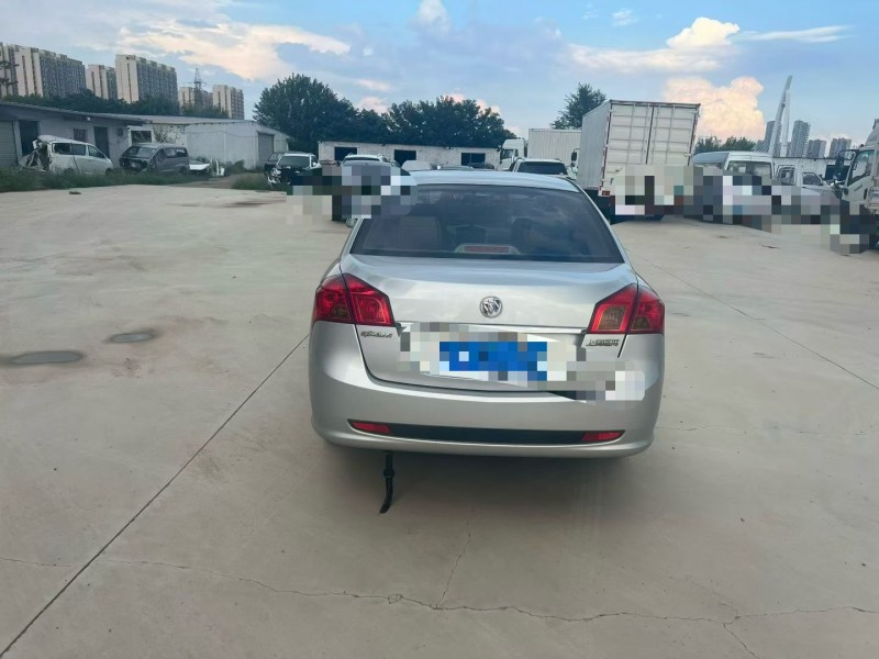 聊城16年别克凯越9