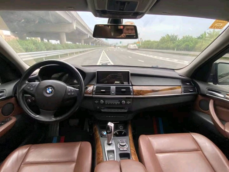 广州13年宝马X59