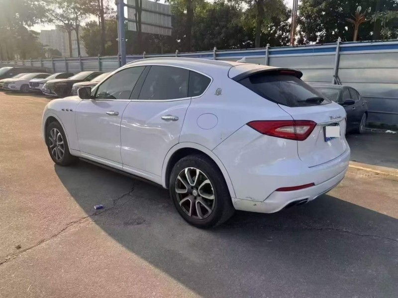 广州18年玛莎拉蒂Levante7