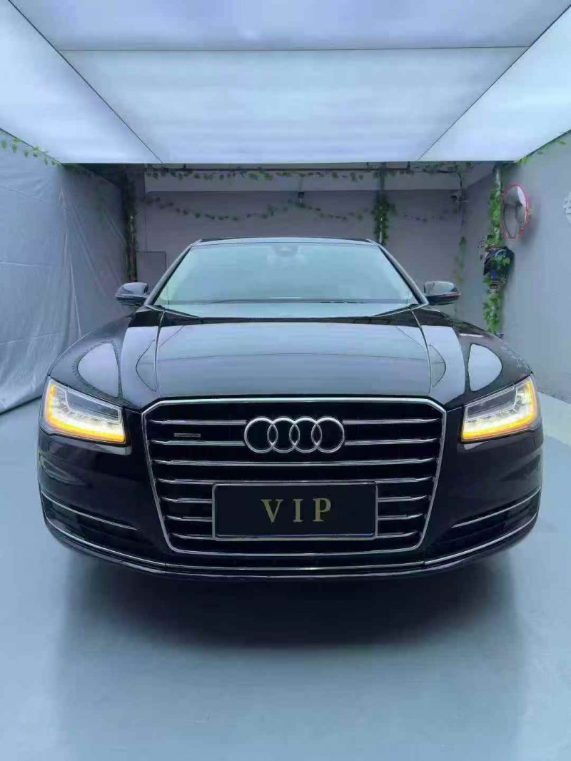 广州17年奥迪A8L1