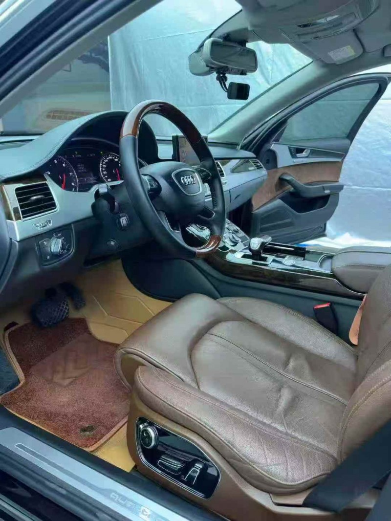 广州17年奥迪A8L4