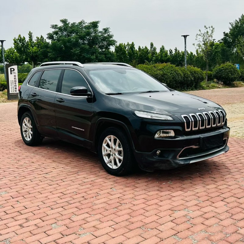 聊城17年Jeep自由光3