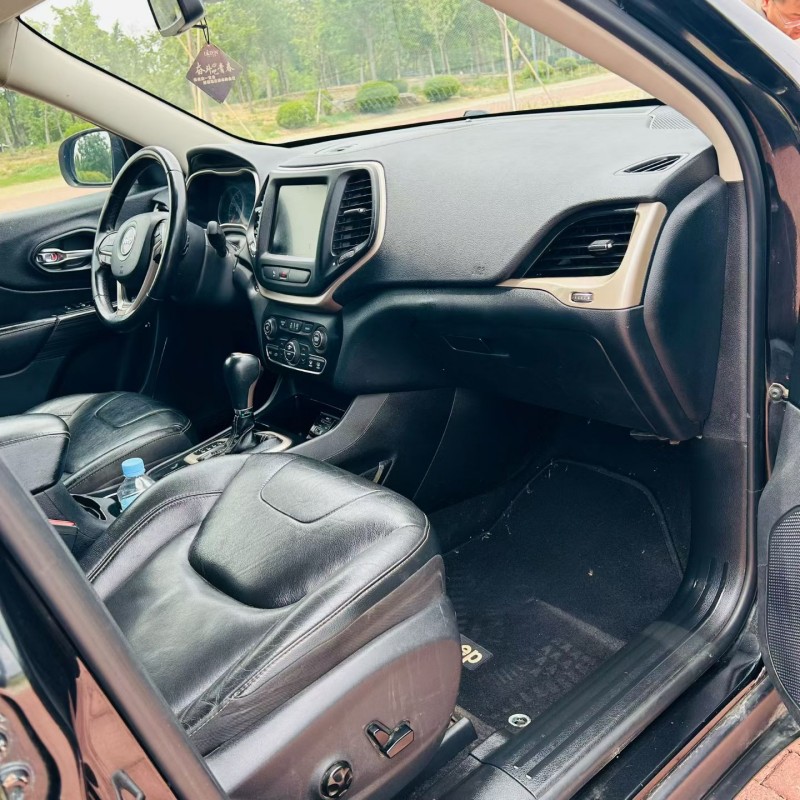 聊城17年Jeep自由光7