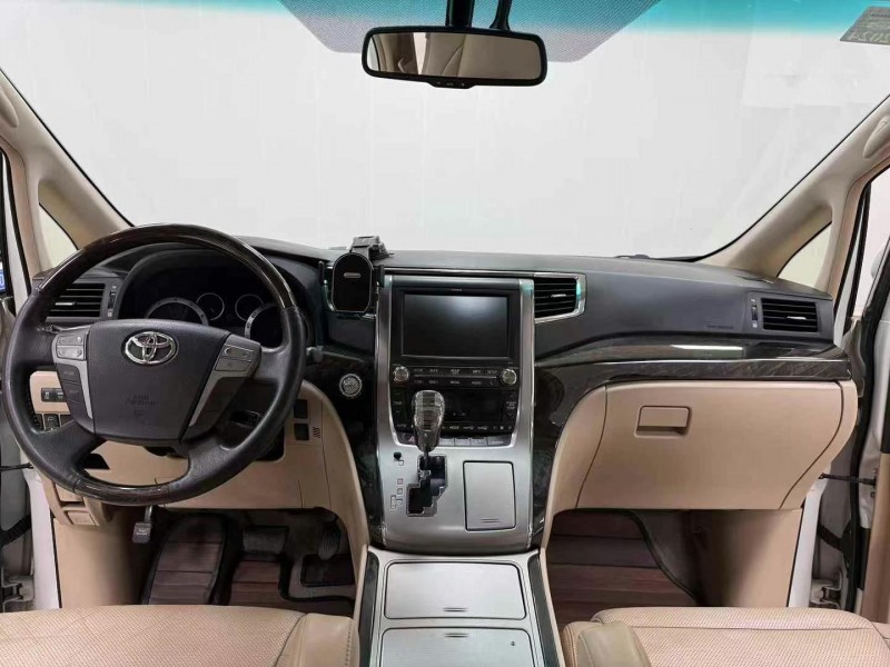 廊坊14年丰田埃尔法4