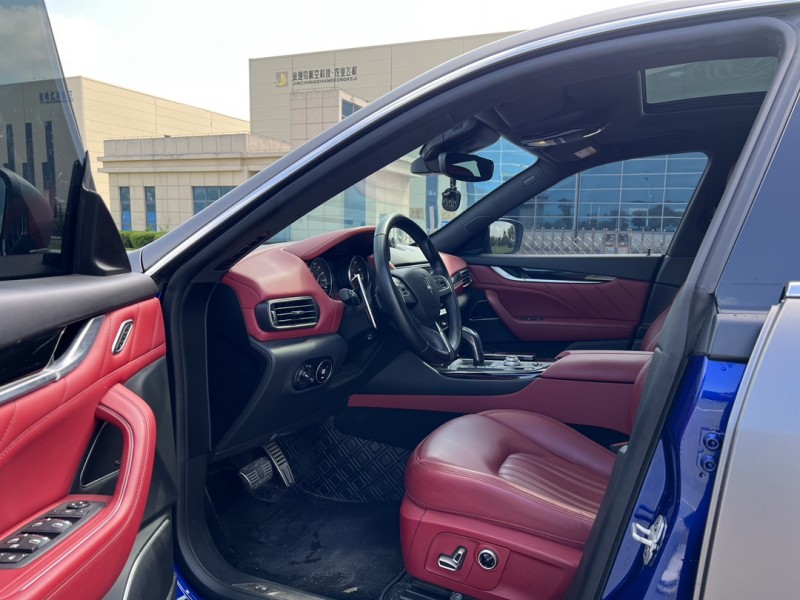 盐城22年玛莎拉蒂Levante4