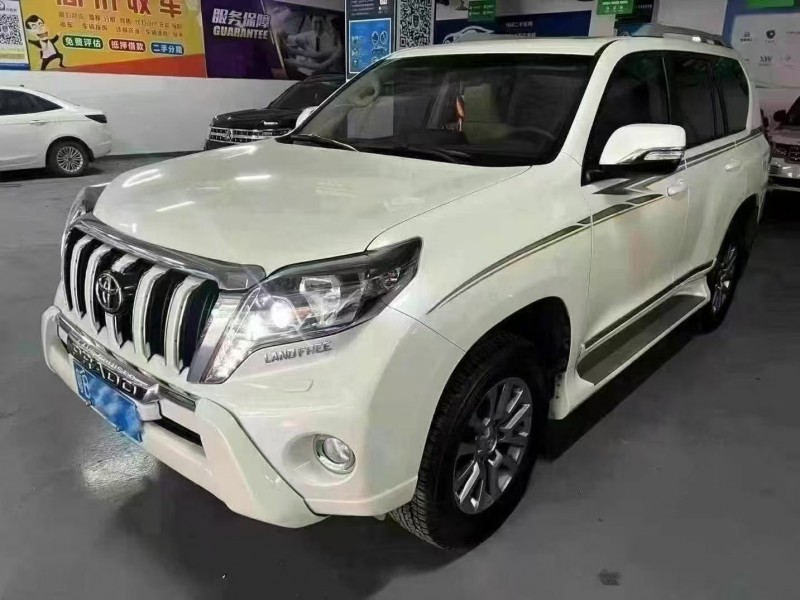 广州17年丰田普拉多2