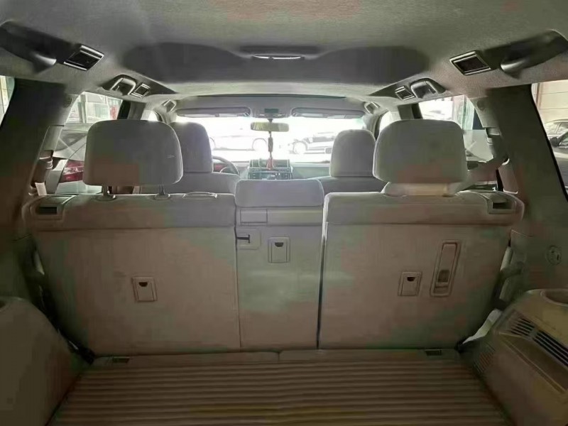 广州17年丰田普拉多7