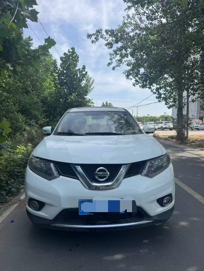 鹤壁15年日产奇骏1